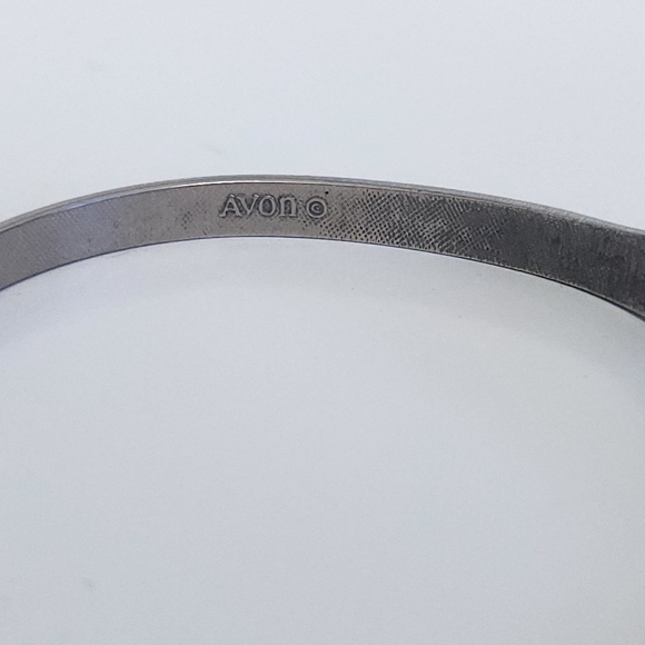 Vintage Silver Avon Chevron Bracelet - Picture 11 of 15